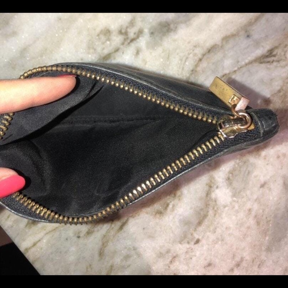 Tory Burch Black & Gold Wristlet - Picture 6 of 6